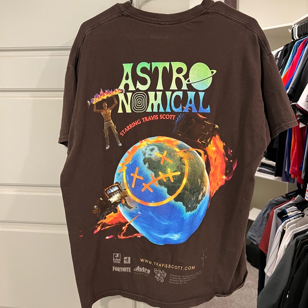 Astroworld Travis Scott Brown Fortnite Shirt WORN ONCE size Large.